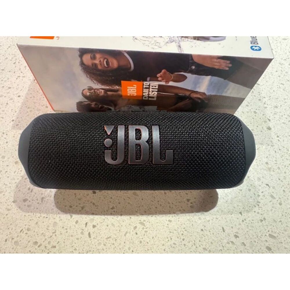 JBL Flip 7 Portable Bluetooth Speaker Black New